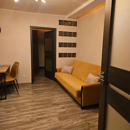 I Apartment *